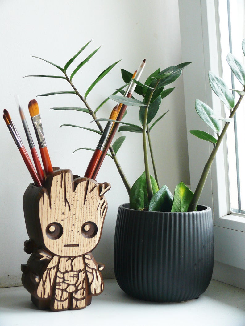 Ceruza tartó Baby Groot-tal
